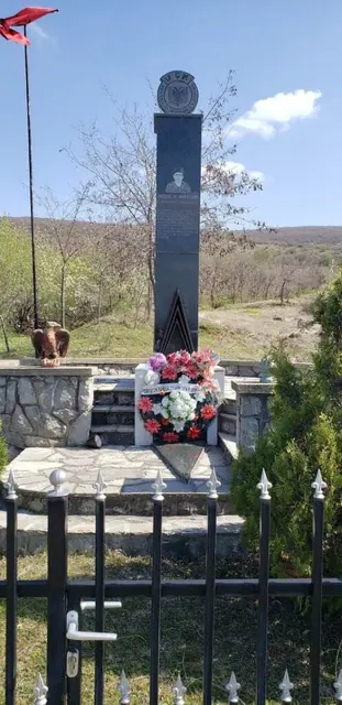 Lapidari i dëshmorit të kombit, Bekim Bekteshi — foto 2
