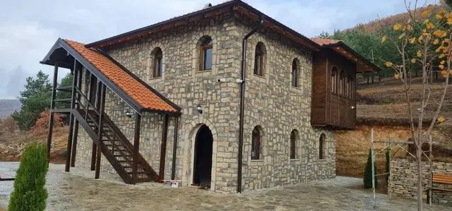 Kulla - muze e Tonit dhe Micit (Xhelal Hajda dhe Selajdin Mullabazi) dhe bashkëluftetarëve të tyre — foto 2