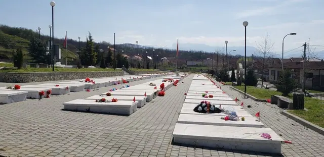 Varreza të dëshmorëve - Krushë e Madhe — foto 2